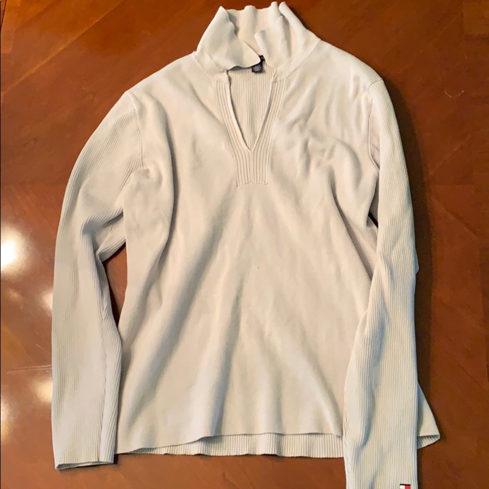 Tommy Hilfiger Gray Sweater